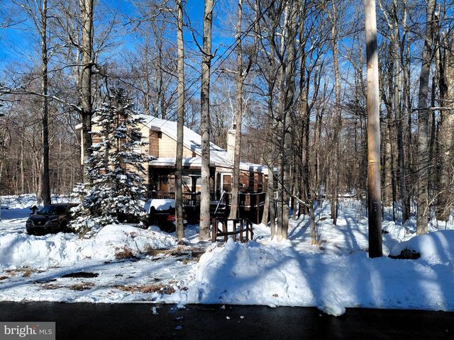 1328 WINDING WAY, Tobyhanna, PA 18466