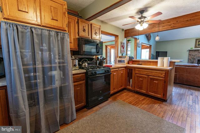 1328 WINDING WAY, Tobyhanna, PA 18466