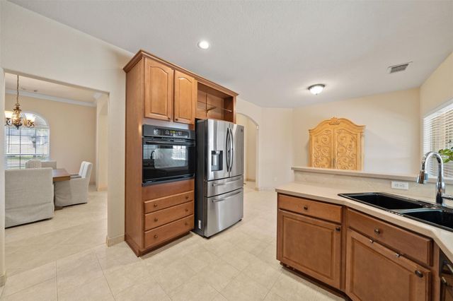 1915 Running Bear Trail, Crosby, TX 77532