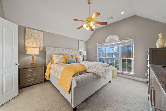 1915 Running Bear Trail, Crosby, TX 77532