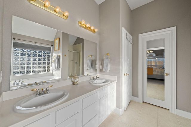 1915 Running Bear Trail, Crosby, TX 77532