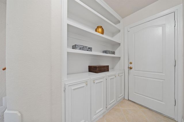 1915 Running Bear Trail, Crosby, TX 77532