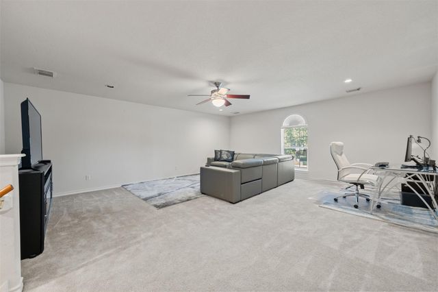 1915 Running Bear Trail, Crosby, TX 77532