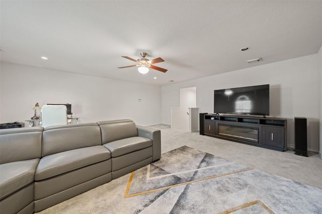 1915 Running Bear Trail, Crosby, TX 77532