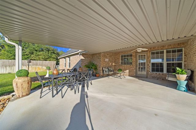 1915 Running Bear Trail, Crosby, TX 77532