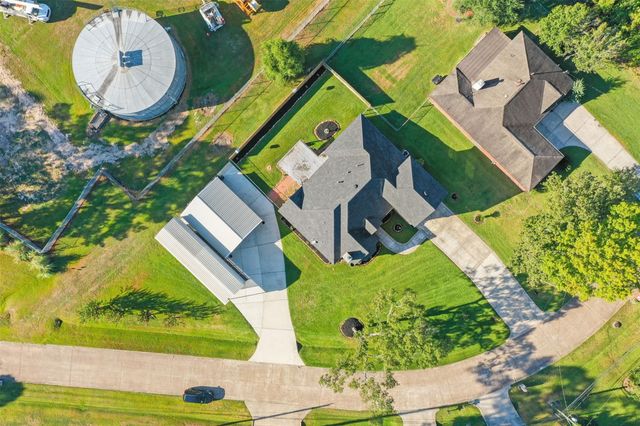 1915 Running Bear Trail, Crosby, TX 77532