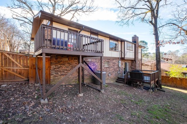 3300 Rocky Court, Little Rock, AR 72227