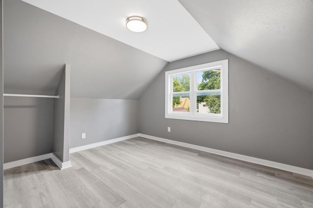 5325 N 48th STREET, Milwaukee, WI 53218