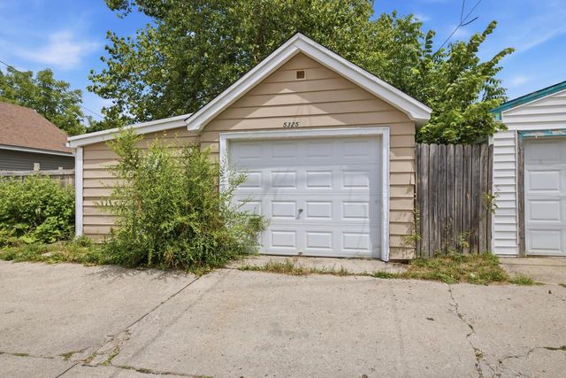 5325 N 48th STREET, Milwaukee, WI 53218