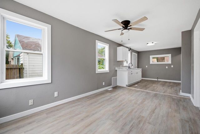 5325 N 48th STREET, Milwaukee, WI 53218