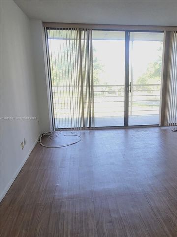 20400 W Country Club Dr 310, Aventura, FL 33180