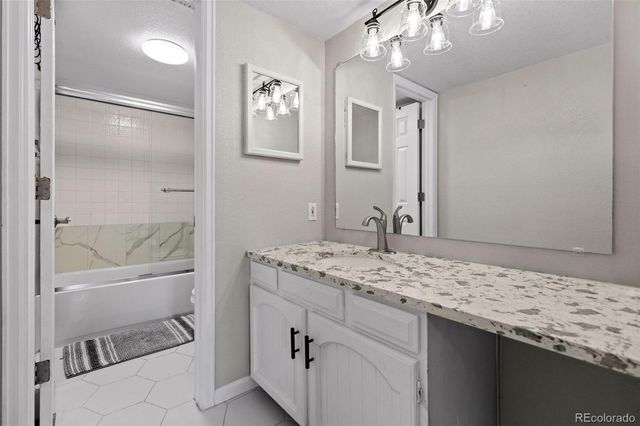 6570 E Mississippi Avenue 8, Denver, CO 80224