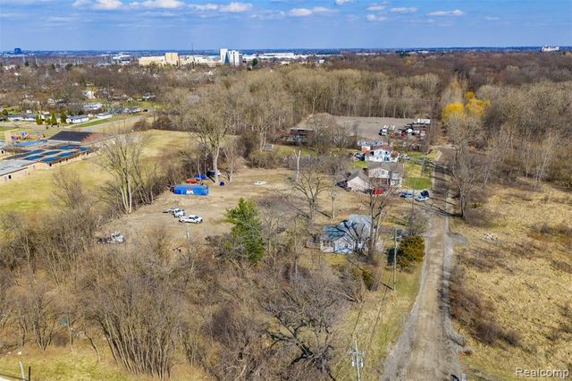 350 Fremont Street, Bloomfield Hills, MI 48302