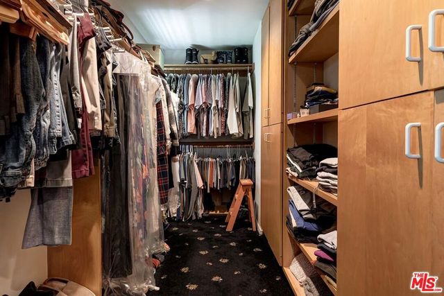 1041 Chantilly Road, Los Angeles, CA 90077