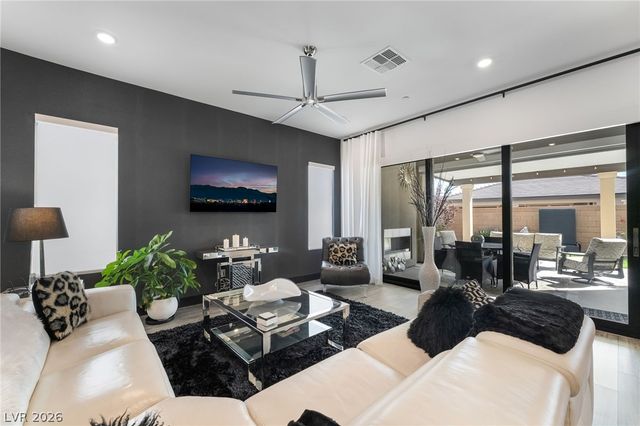 39 Autumn Palm Avenue, Henderson, NV 89011
