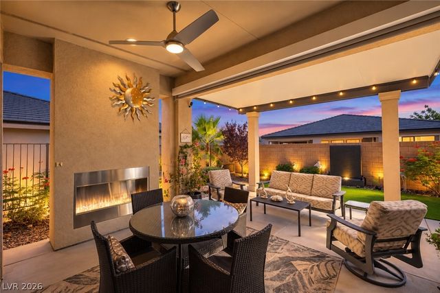 39 Autumn Palm Avenue, Henderson, NV 89011