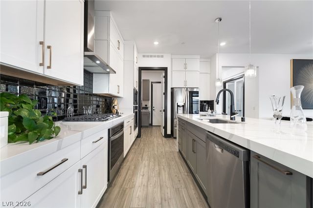 39 Autumn Palm Avenue, Henderson, NV 89011