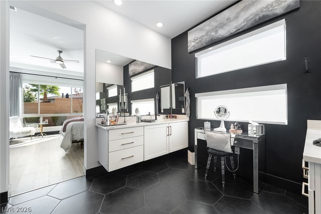39 Autumn Palm Avenue, Henderson, NV 89011
