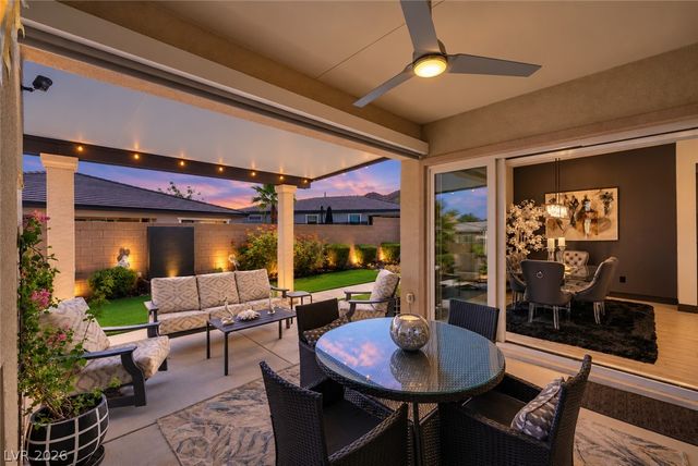 39 Autumn Palm Avenue, Henderson, NV 89011