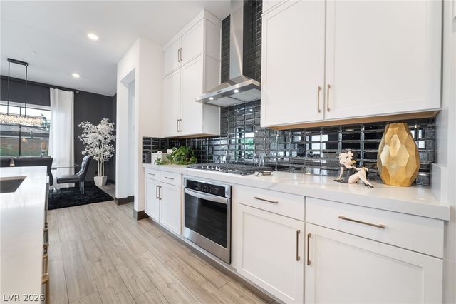 39 Autumn Palm Avenue, Henderson, NV 89011