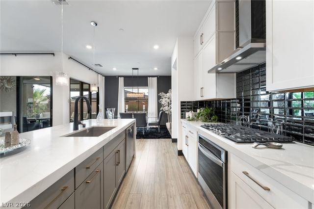 39 Autumn Palm Avenue, Henderson, NV 89011