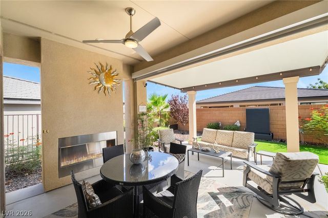 39 Autumn Palm Avenue, Henderson, NV 89011