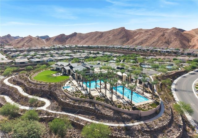 39 Autumn Palm Avenue, Henderson, NV 89011