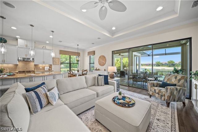 9111 Trivoli TER, Naples, FL 34119