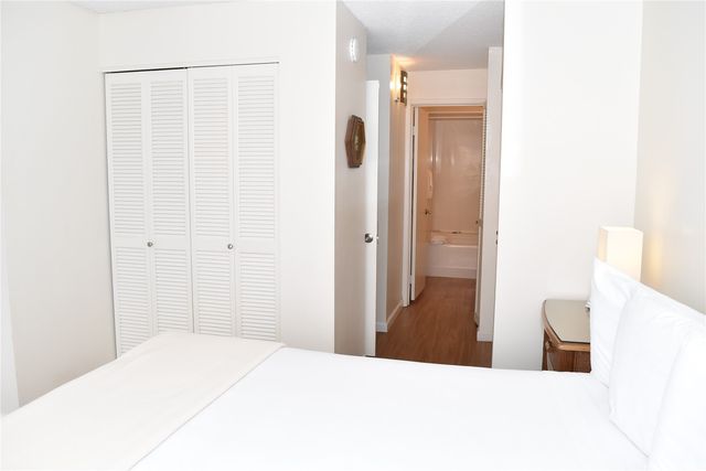 1778 Ala Moana Boulevard 2802, Honolulu, HI 96815