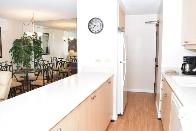 1778 Ala Moana Boulevard 2802, Honolulu, HI 96815