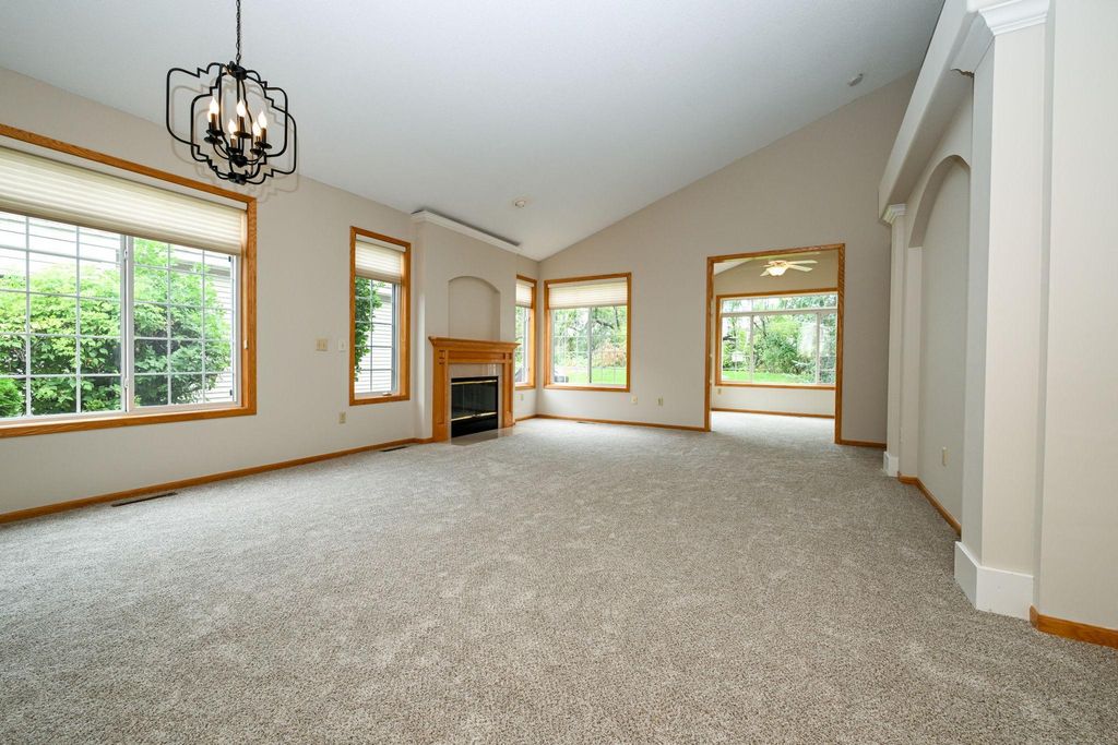 4210 Lawndale Lane N, Plymouth, MN 55446 — photo 4