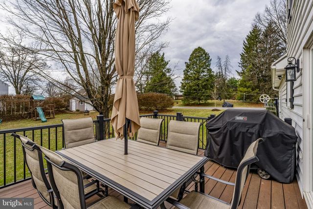 646 W BRUBAKER VALLEY RD, Lititz, PA 17543