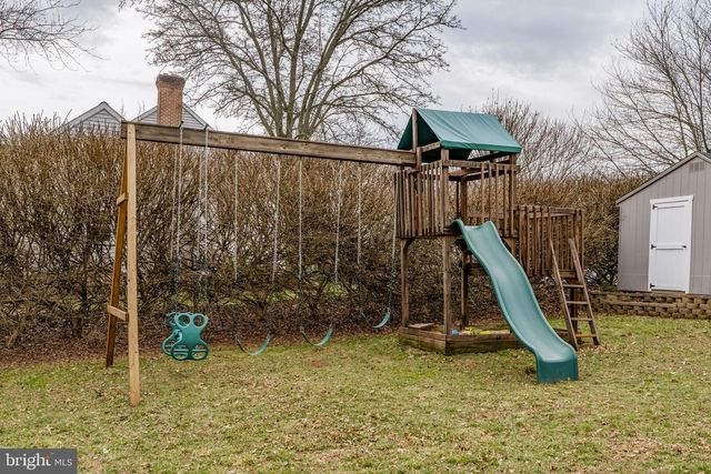 646 W BRUBAKER VALLEY RD, Lititz, PA 17543