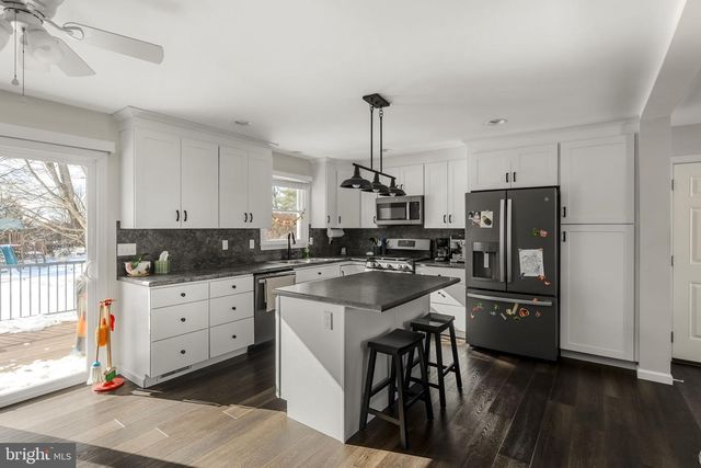 646 W BRUBAKER VALLEY RD, Lititz, PA 17543