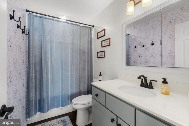 646 W BRUBAKER VALLEY RD, Lititz, PA 17543