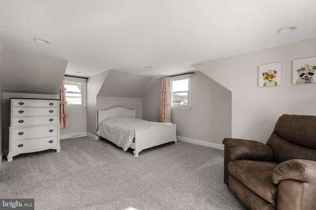 646 W BRUBAKER VALLEY RD, Lititz, PA 17543