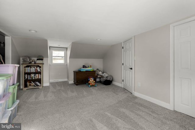 646 W BRUBAKER VALLEY RD, Lititz, PA 17543