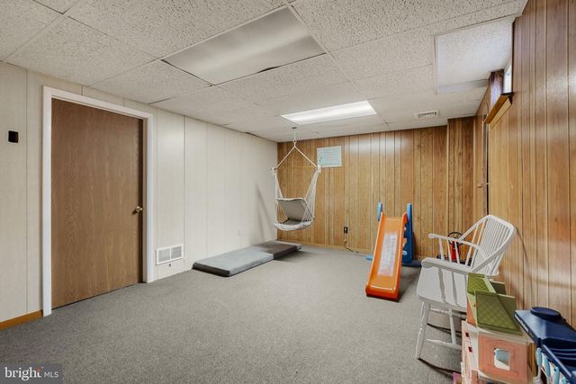 646 W BRUBAKER VALLEY RD, Lititz, PA 17543