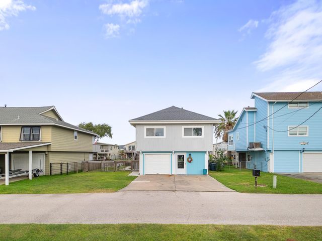 66 Tarpon Street, Bayou Vista, TX 77563
