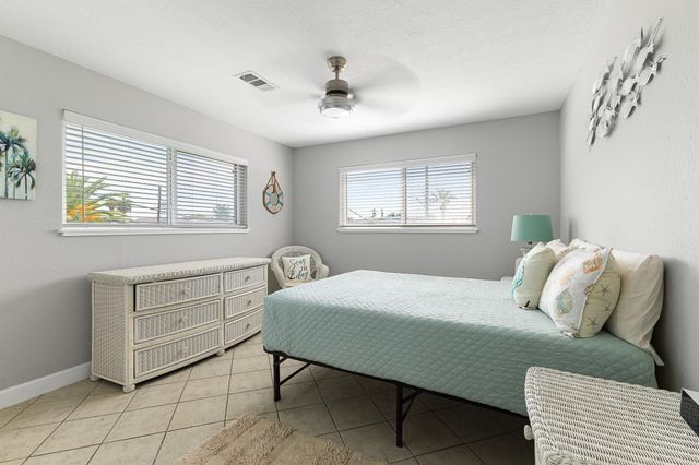 66 Tarpon Street, Bayou Vista, TX 77563