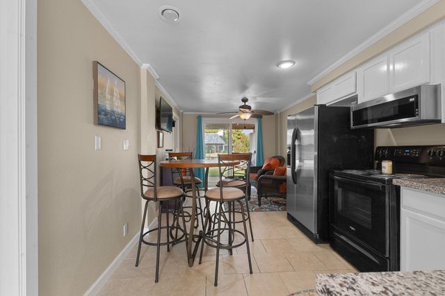 66 Tarpon Street, Bayou Vista, TX 77563