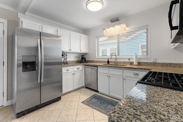 66 Tarpon Street, Bayou Vista, TX 77563