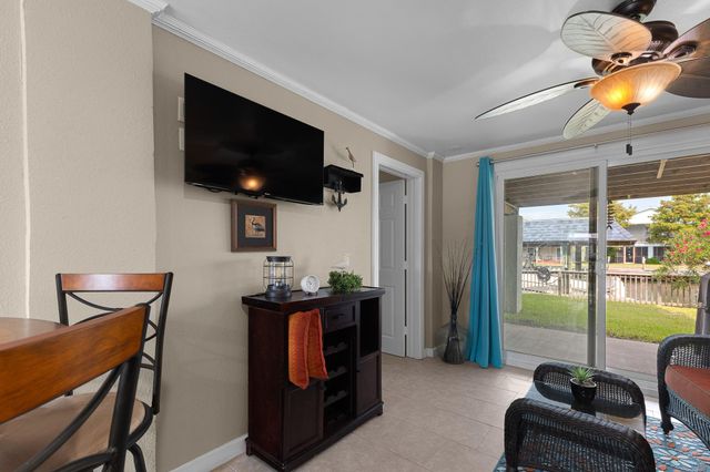 66 Tarpon Street, Bayou Vista, TX 77563