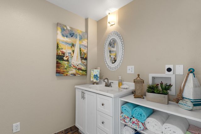 66 Tarpon Street, Bayou Vista, TX 77563