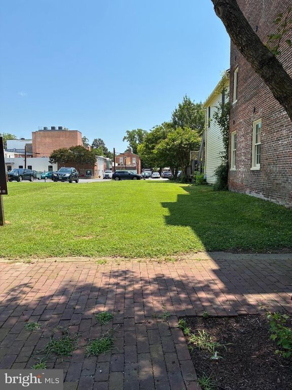 26 S WASHINGTON ST, Easton, MD 21601