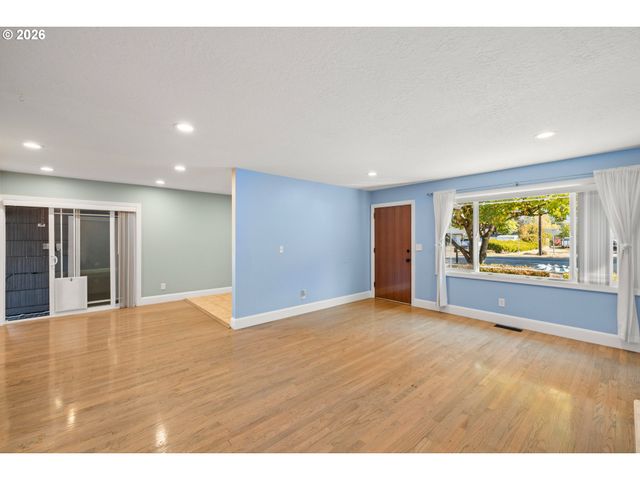 25 Ne 192ND Ave, Portland, OR 97230