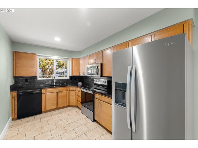 25 Ne 192ND Ave, Portland, OR 97230