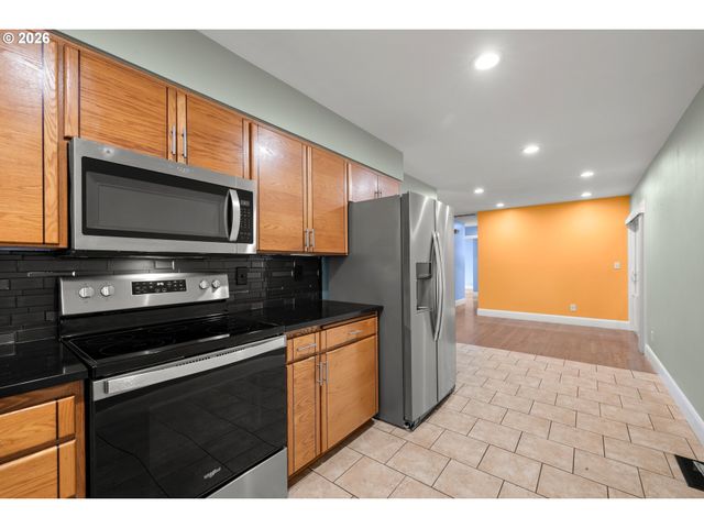 25 Ne 192ND Ave, Portland, OR 97230