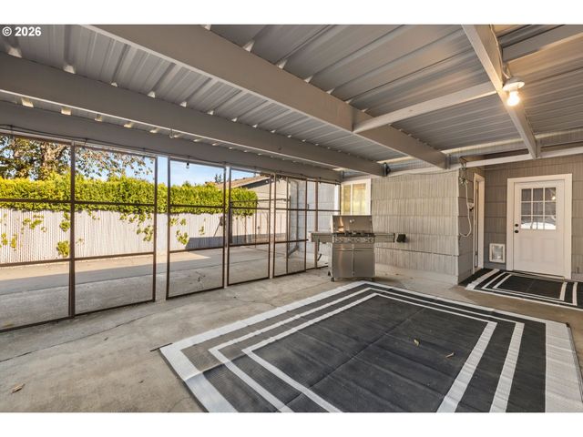 25 Ne 192ND Ave, Portland, OR 97230
