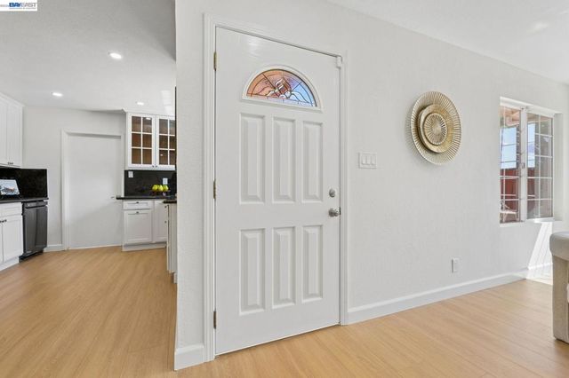31261 Fredi St, Union City, CA 94587